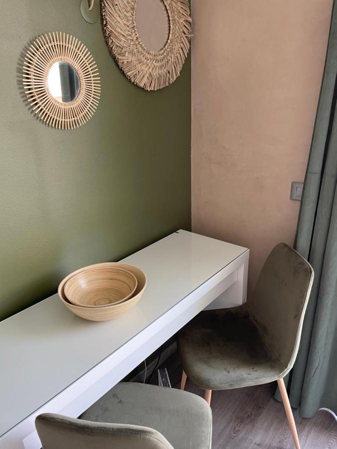 מנטון La Room: Seaside Apartment + Terrace + Parking מראה חיצוני תמונה